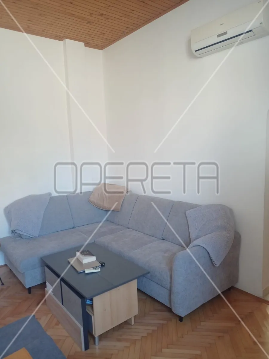 stan 104m2 4soban, pula centar - slika 8