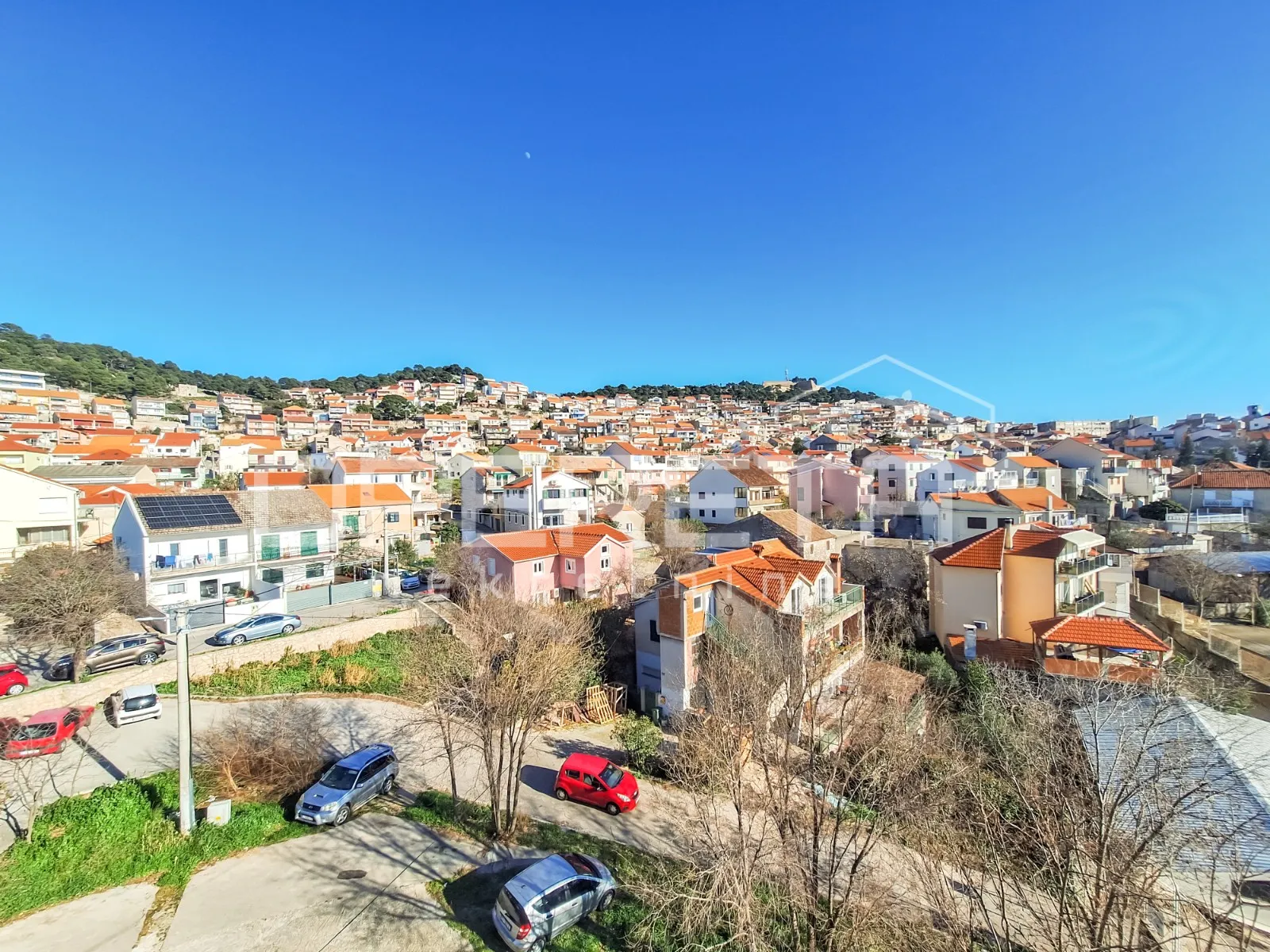 luksuzni stan 3s, 138 m2, šibenik - slika 13