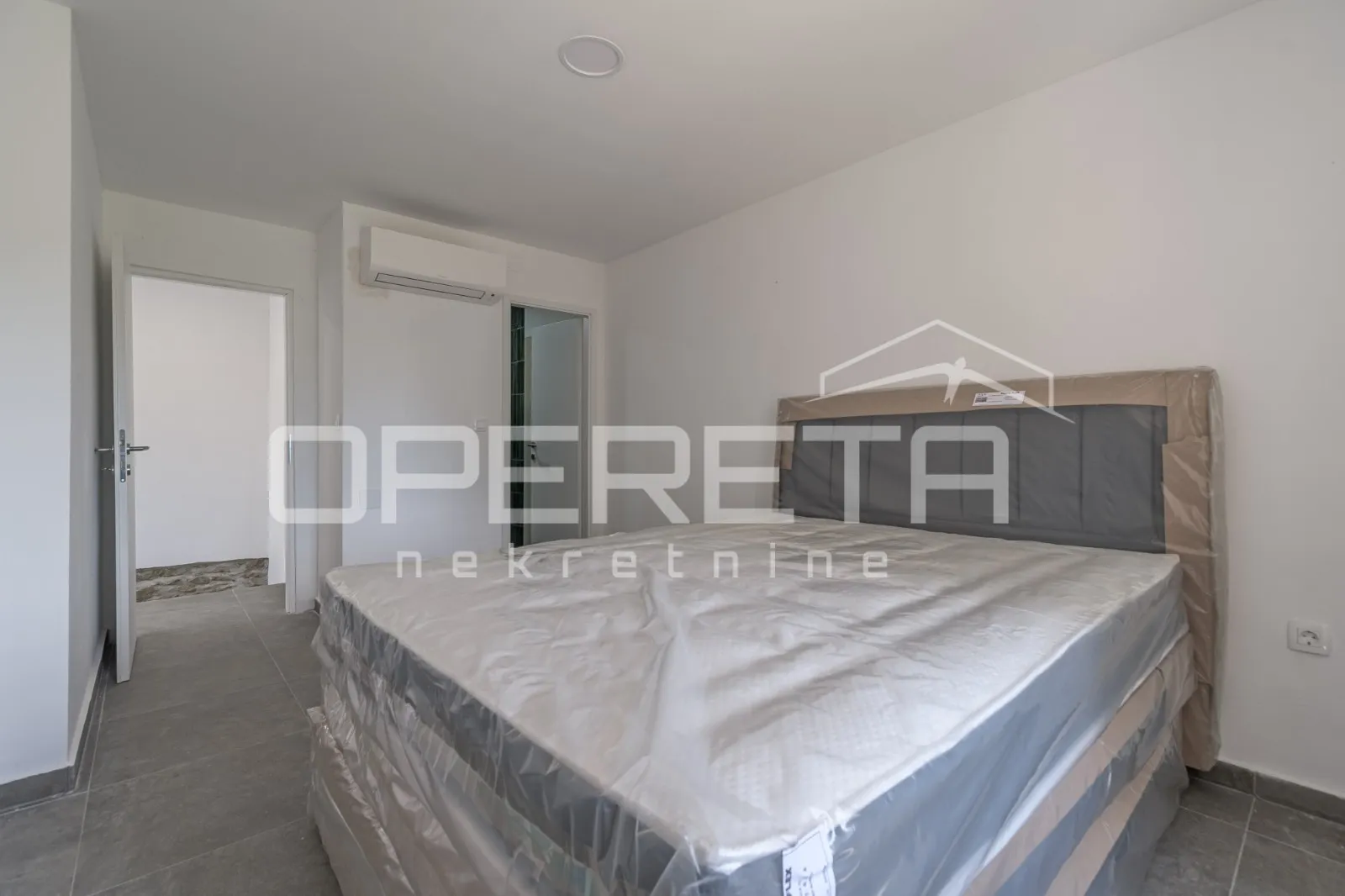 istra, motovun okolica- kamena kuća s bazenom - slika 15