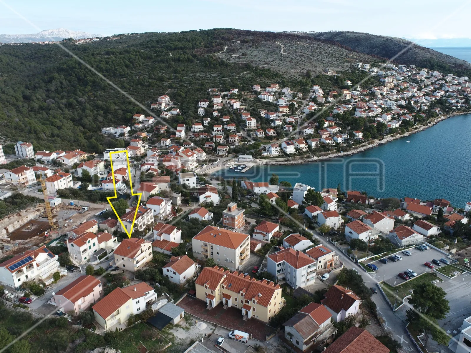 apartmanski objekt na otoku čiovu, uvala mavarčica , 150 metara od mora - slika 2