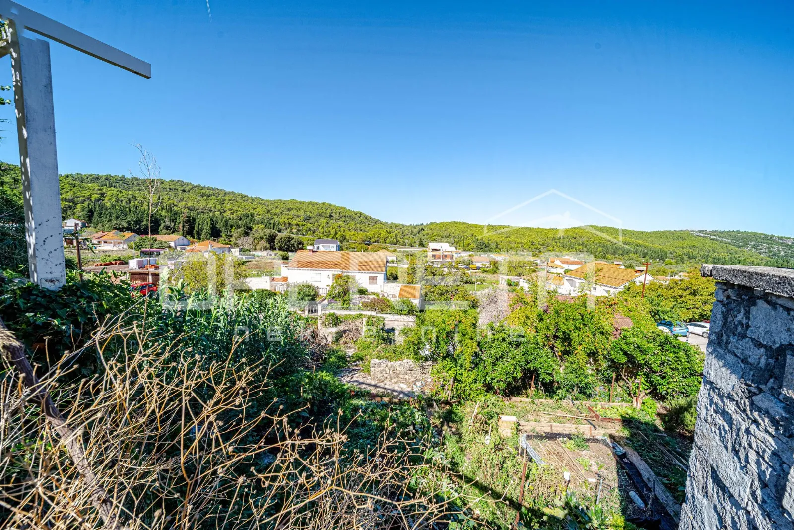 šarmantne kamene kuće za obnovu u srcu žrnova, korčula - slika 16