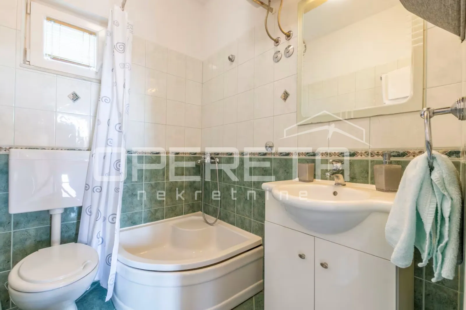 kuća s bazenom i apartmanima u mirnom dijelu rogoznice - slika 11
