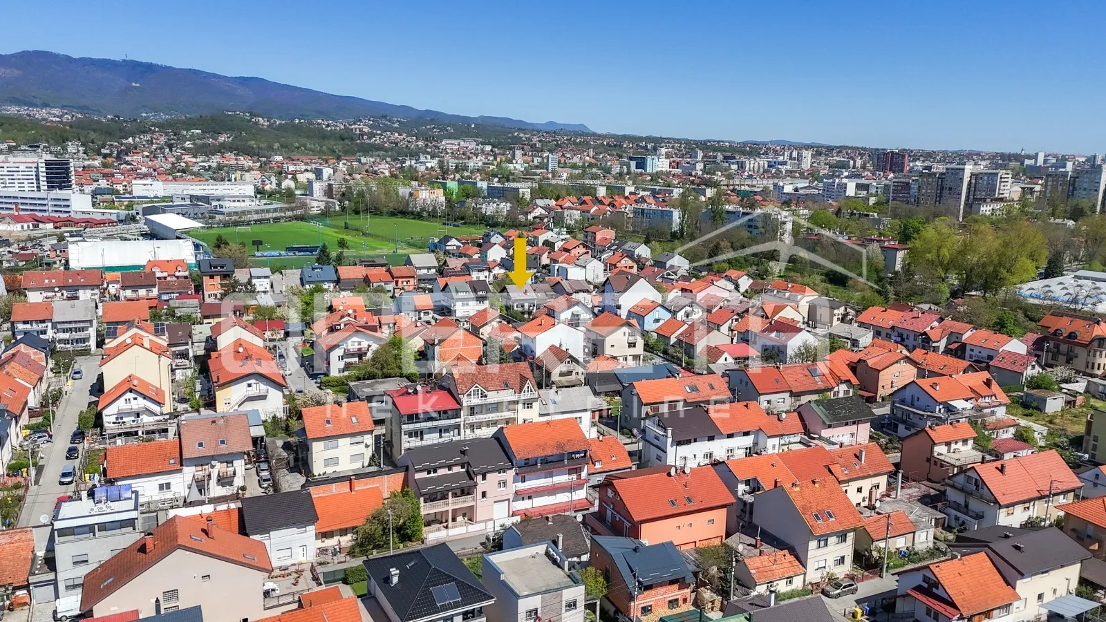 mirna ulica, tri odvojene stambene cjeline - slika 3
