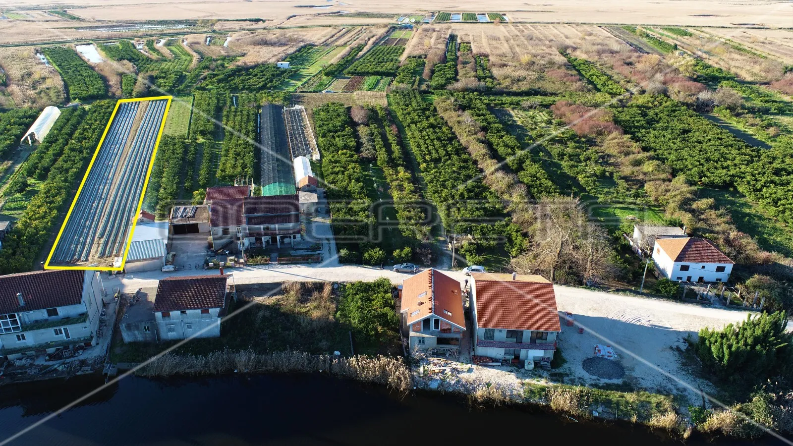 rijetka prilika – prostrano zemljište u metkoviću - 3.072 m² - slika 3
