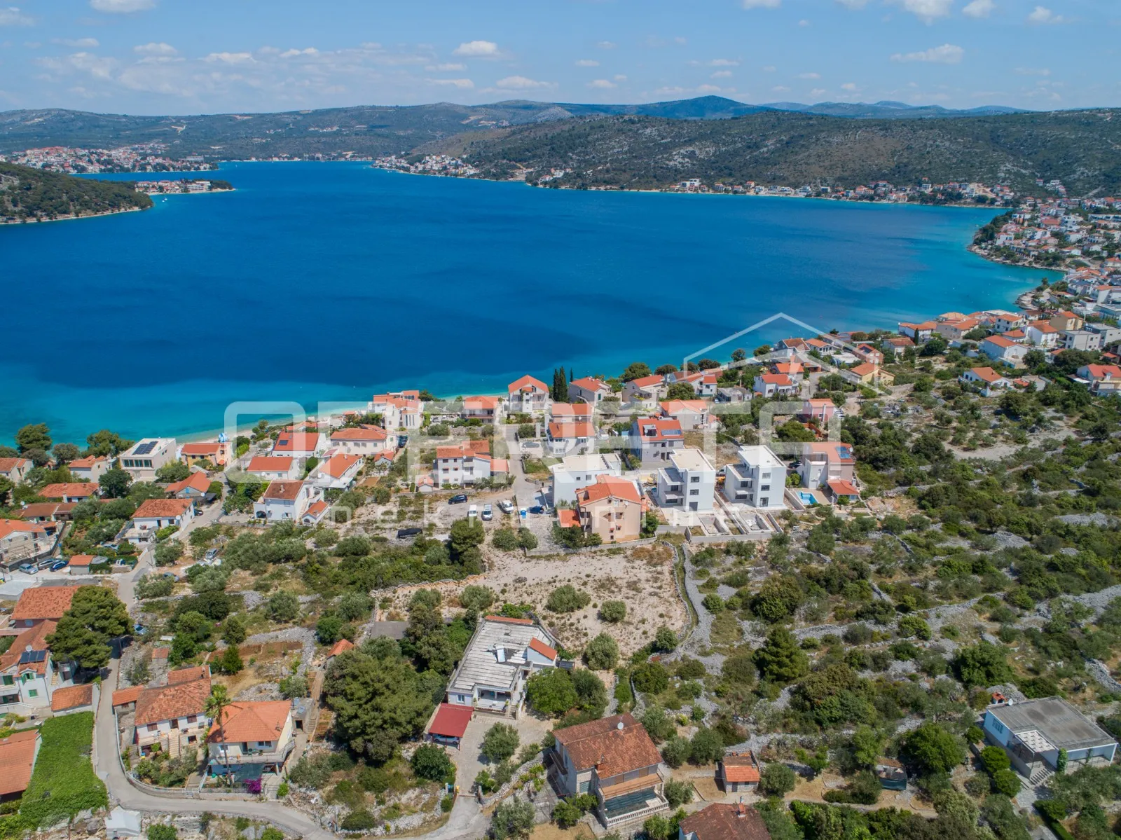 građevinska parcela u ražnju, 100 m od mora, otvoren pogled, 1.445 m2 - slika 3