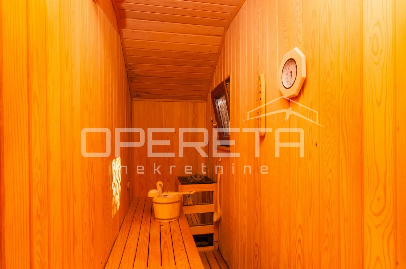 kuća s pogledom na more, bazen, sauna, mirca, brač - slika 10