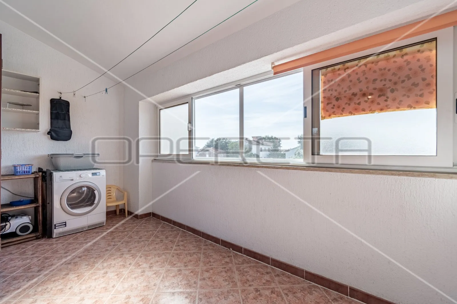 apartmanska kuća u puli s 5 apartmana, garažom i bazenom! - slika 17