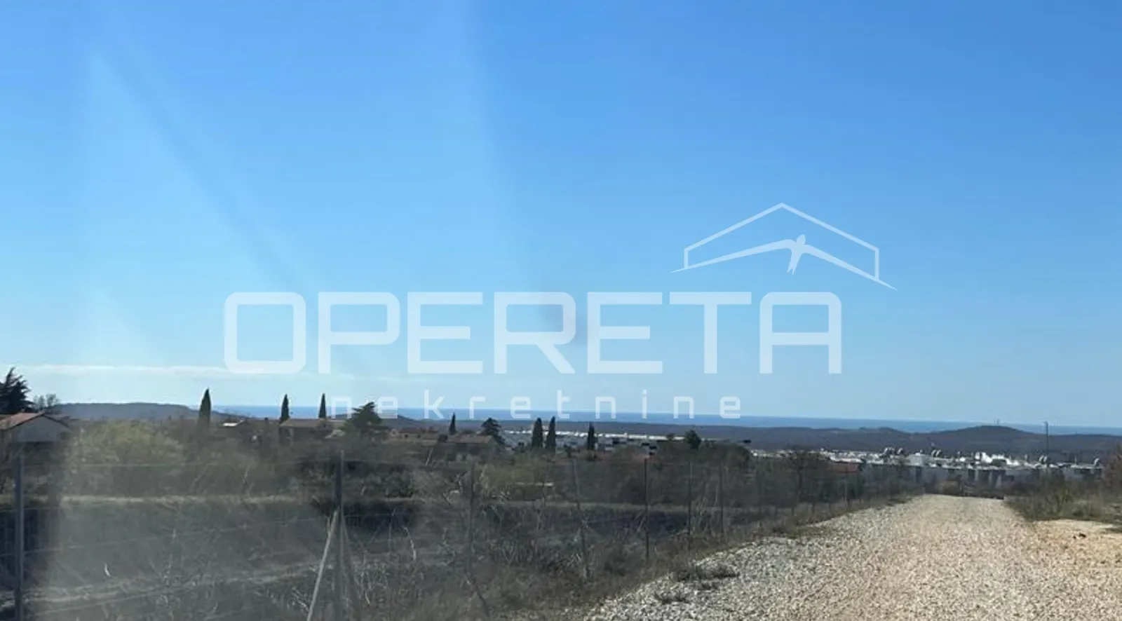građevinsko zemljište 658m2 kanfanar s pogledom na more - slika 5