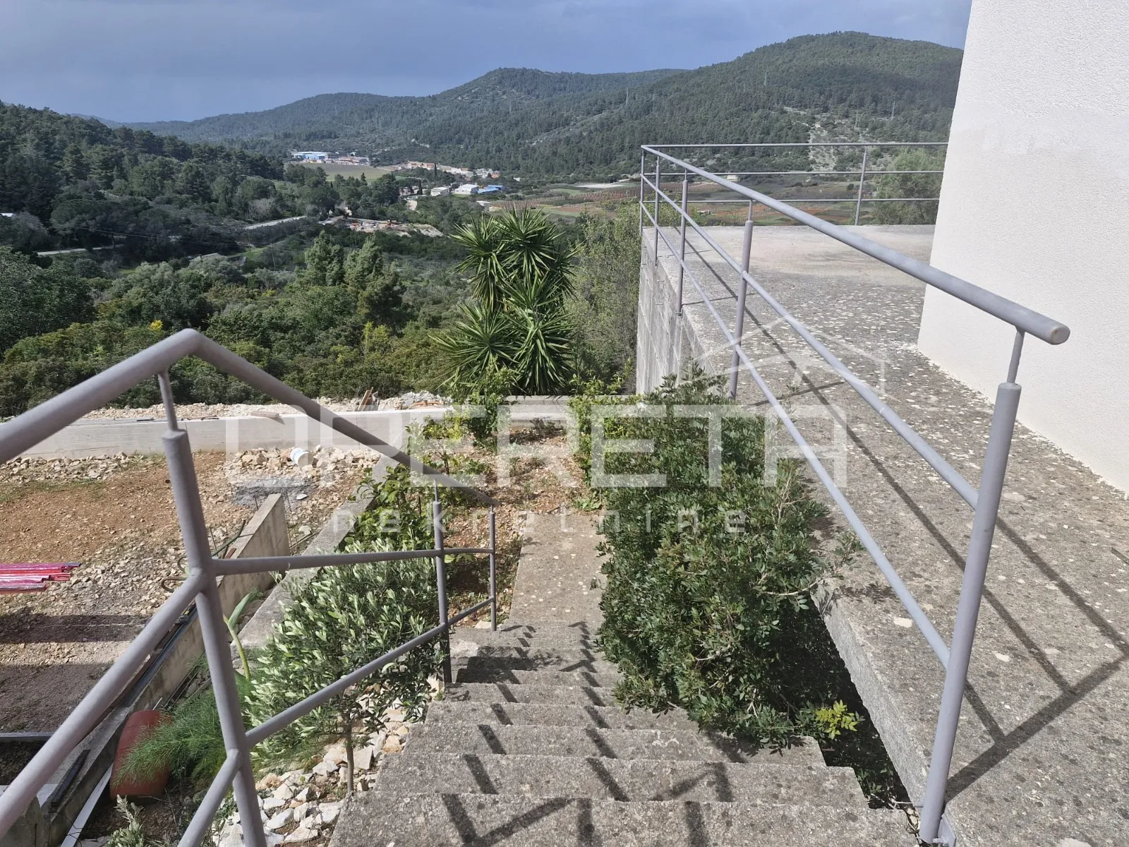 obiteljska kuća s pogledom na blatsko polje, blato, otok korčula - slika 23