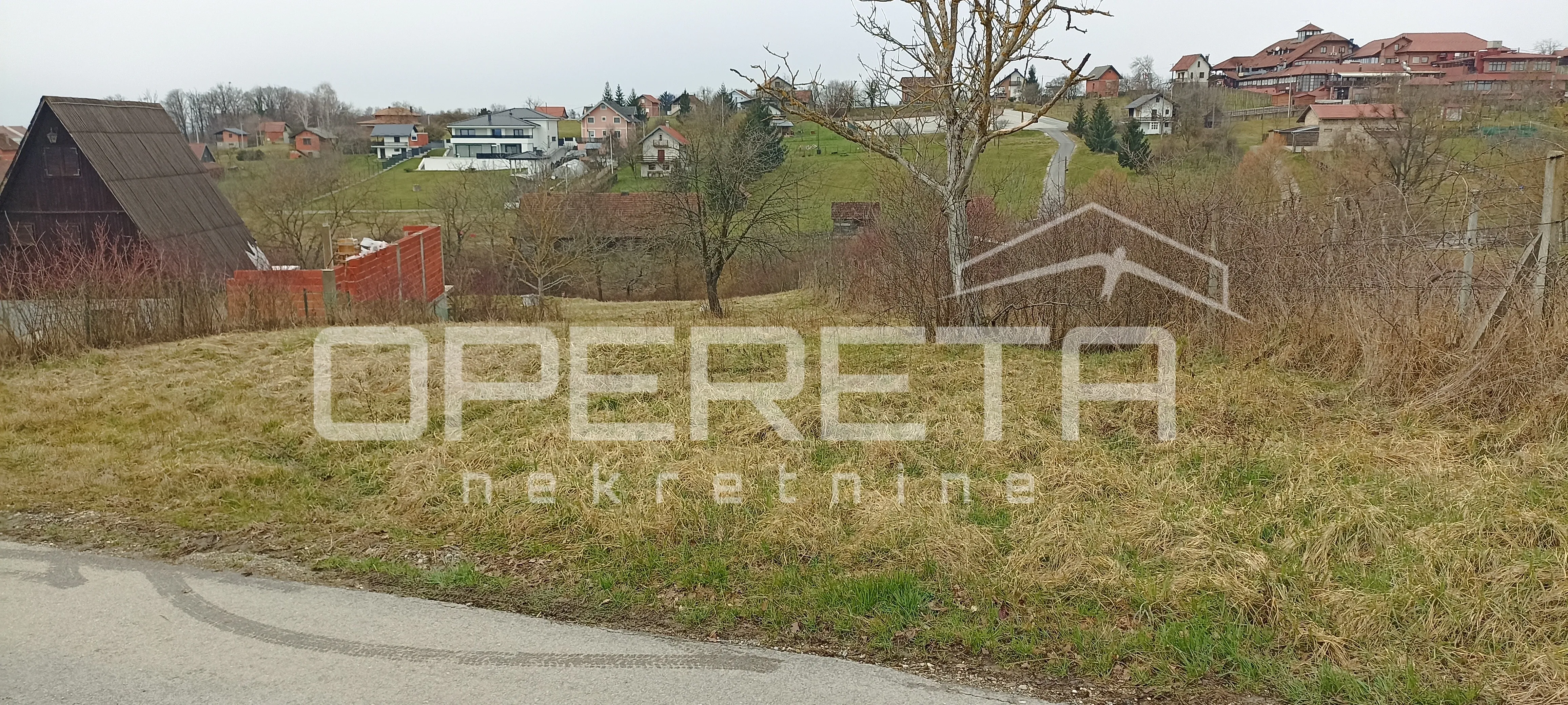 prodajemo građevinsko zemljište 2.238 m², martin breg, dugo selo - slika 2