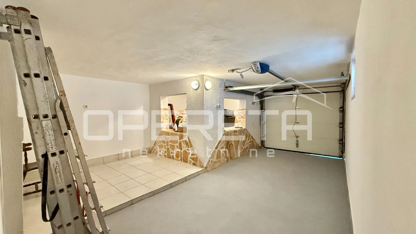 kuća s dva stana, garažom i 3 min od mora, rovanjska, 144 m2 - slika 18