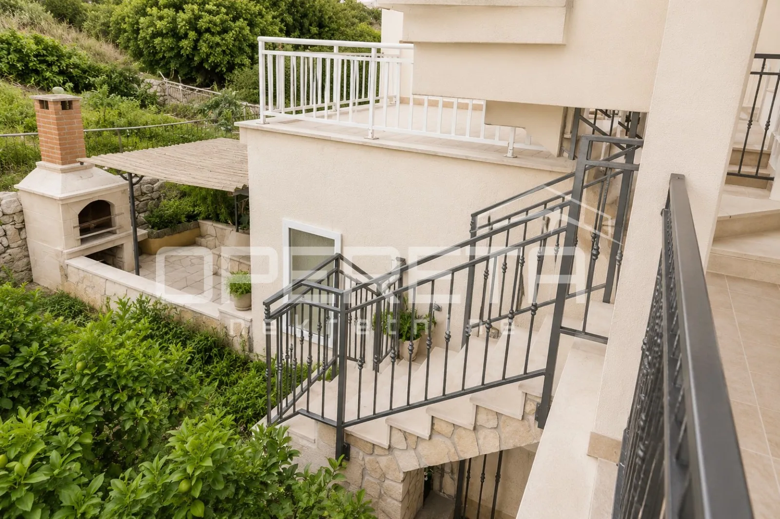 korčula, dva apartmana s pogledom i velikom terasom - slika 19
