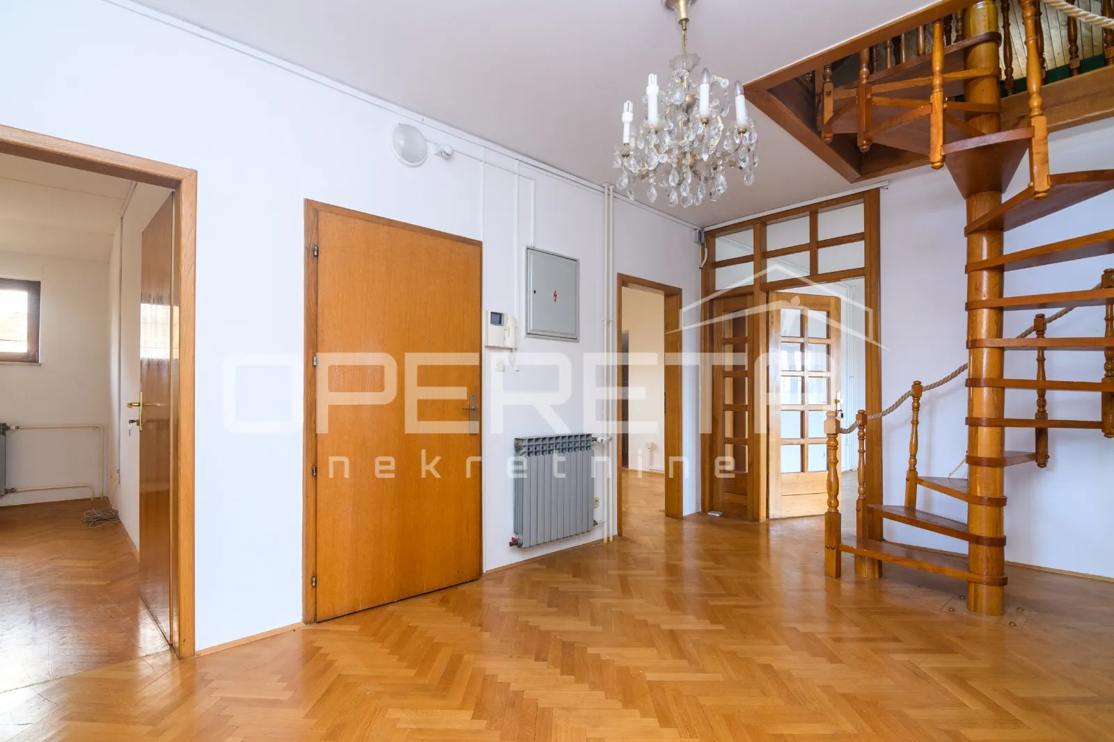 pantovčak - poslovna zgrada ( 529m2) s pomočnim objektom 200m2, najam - slika 21