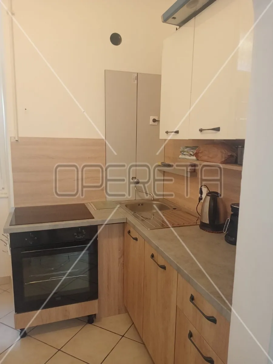 stan 104m2 4soban, pula centar - slika 13