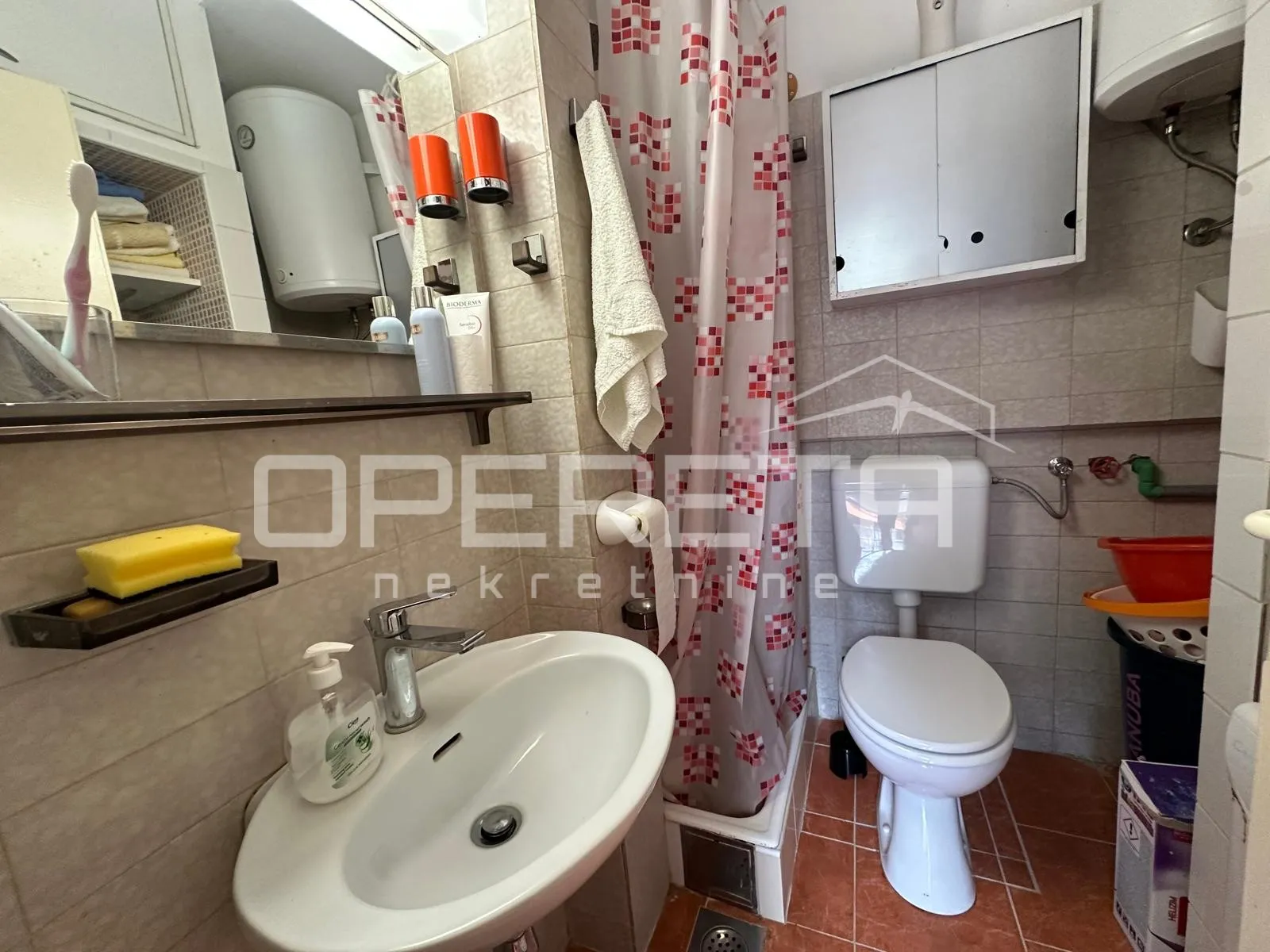 kuća na jadriji s dva apartmana, 40 m od plaže! - slika 12