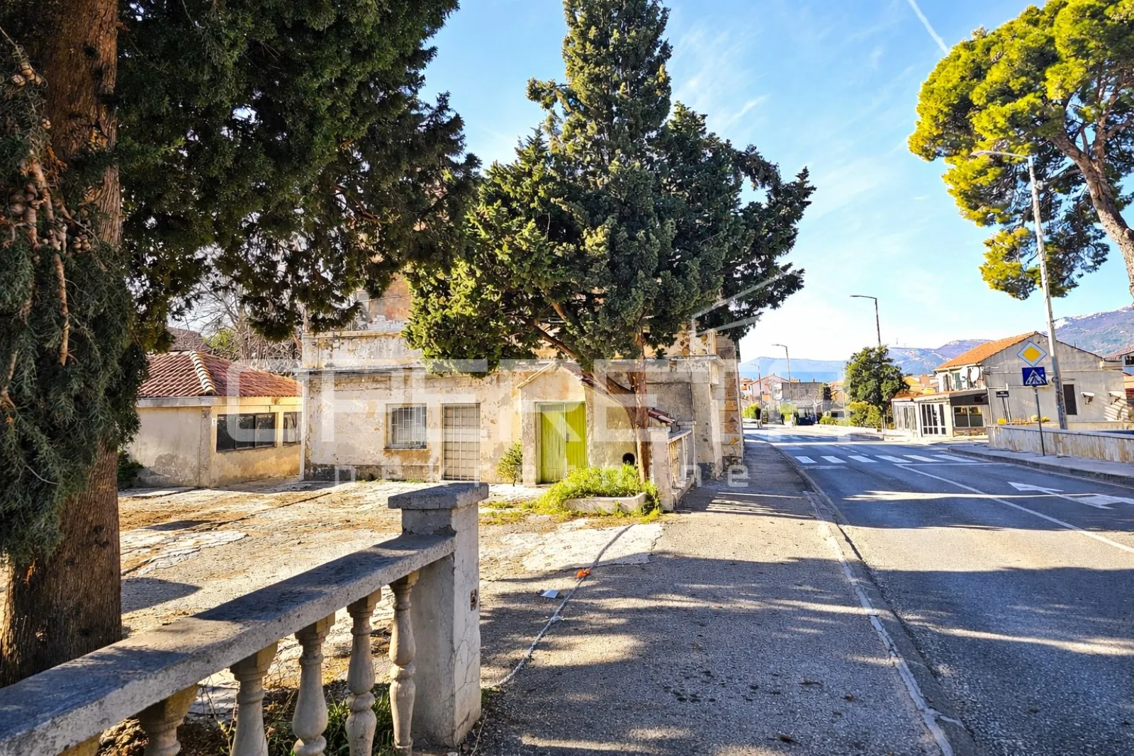 ulični poslovni prostori uz glavnu cestu, kaštel gomilica - slika 3