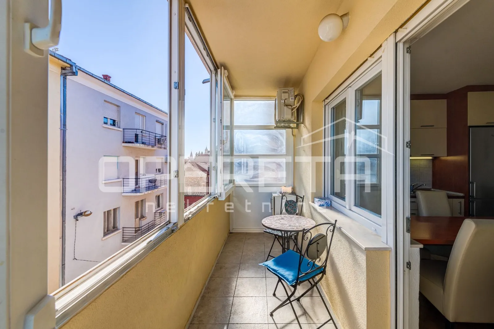 split centar (dobri) – 2 apartmana u jednom stanu / vrhunska investicija u srcu - slika 24