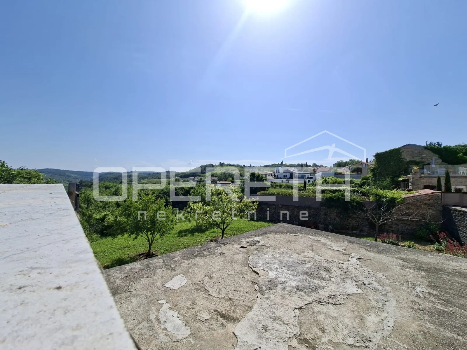 istra, momjan – kuća na tri etaže s otvorenim pogledom i dvorištem - slika 14