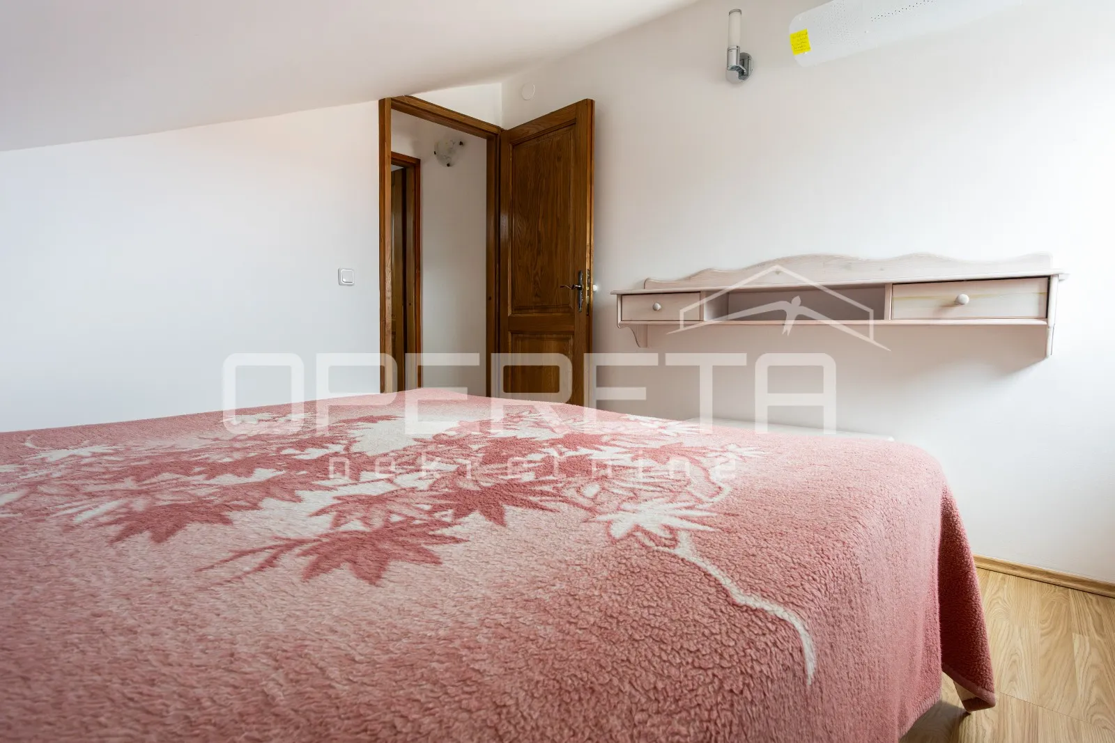 apartmanska kuća uz more – bez troška vode i struje! - slika 26