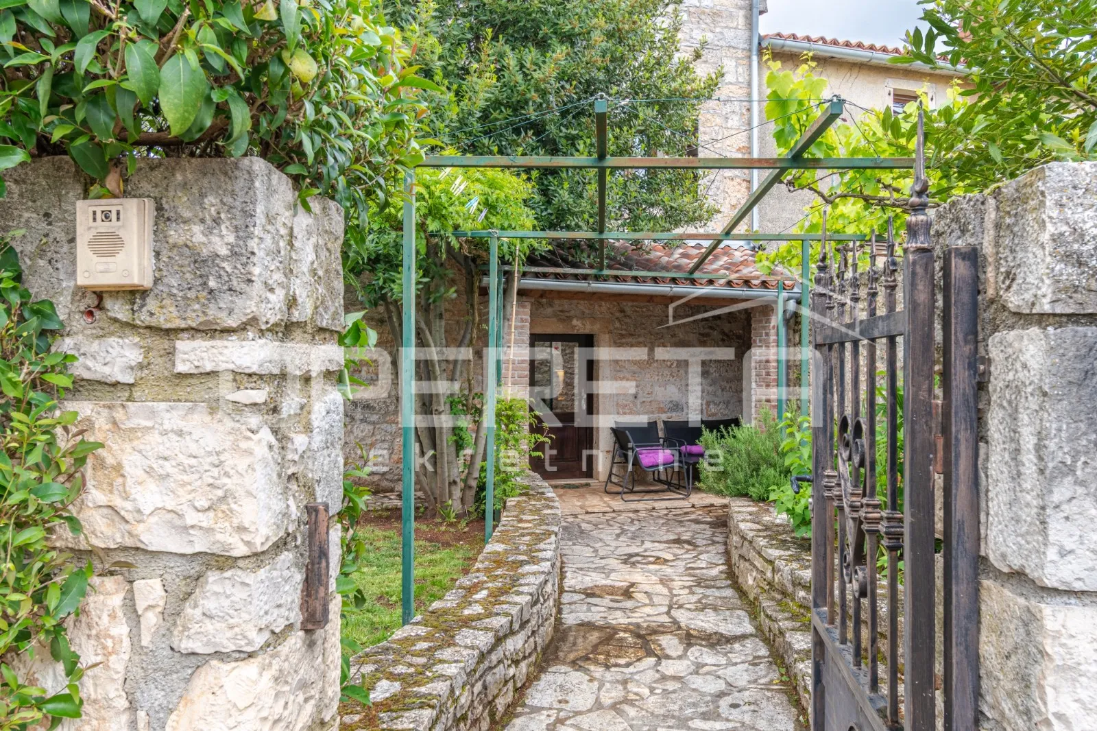 istra, okolica poreča – kuća za dugoročni najam s bazenom - slika 21