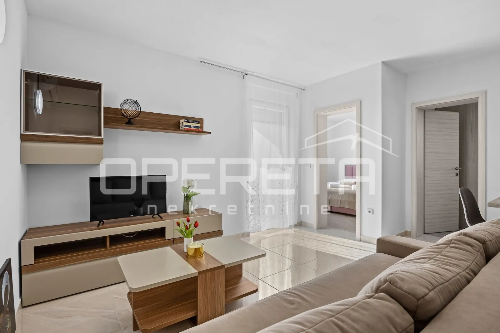 stan peroj novogradnja 2 sobe i balkon - slika 7