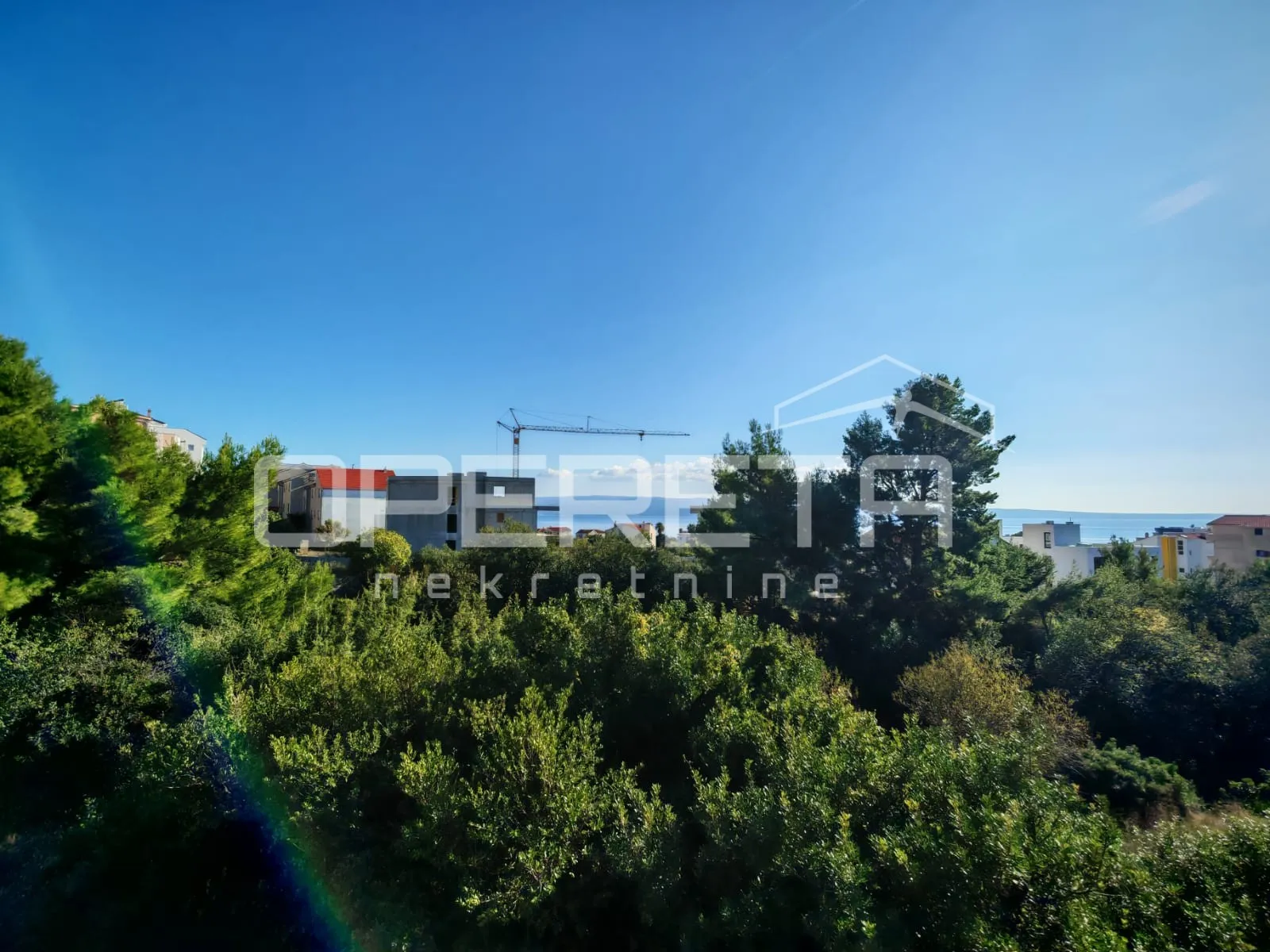 zemljište 451 m² s dozvolom za vilu, trogir, pogled na otok - slika 3