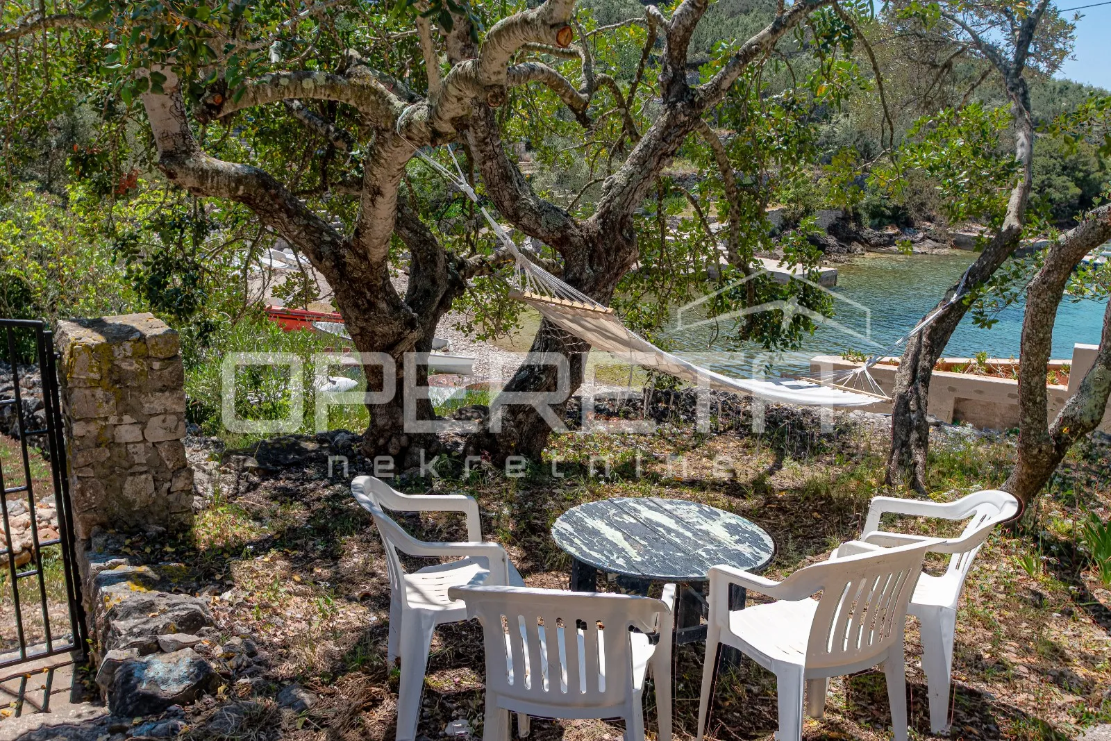 kuća prvi red do mora - uvala stračićica, korčula - slika 15