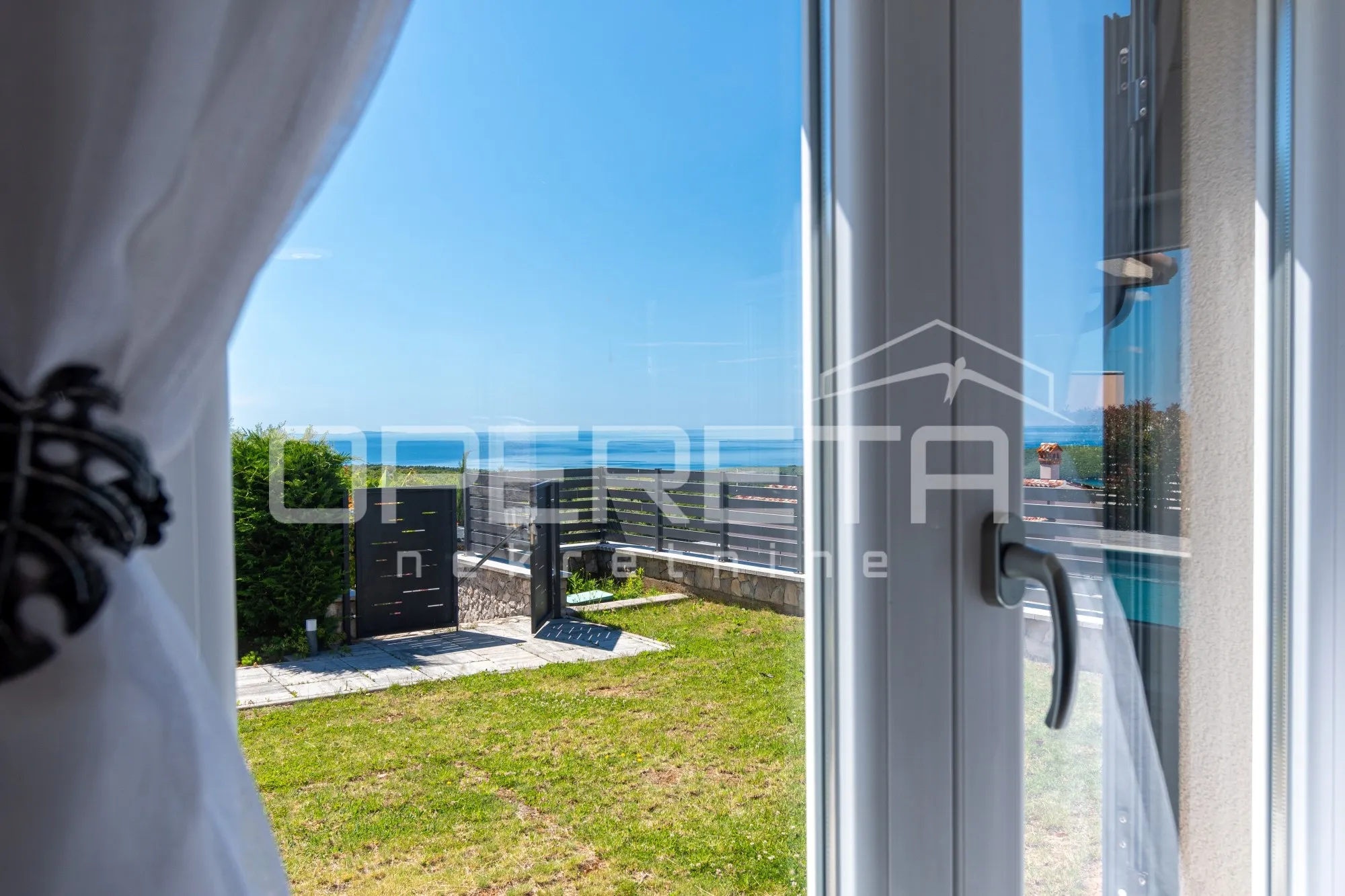 ekskluzivna luksuzna vila s panoramskim pogledom na more u privatnom kompleksu - slika 18