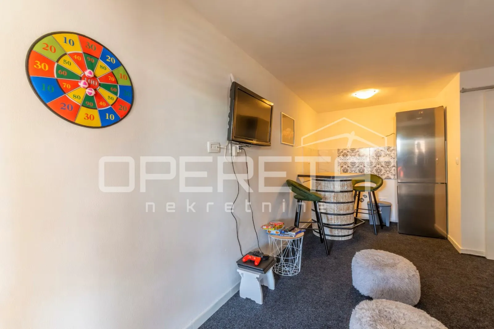 kuća s bazenom i apartmanima u mirnom dijelu rogoznice - slika 29