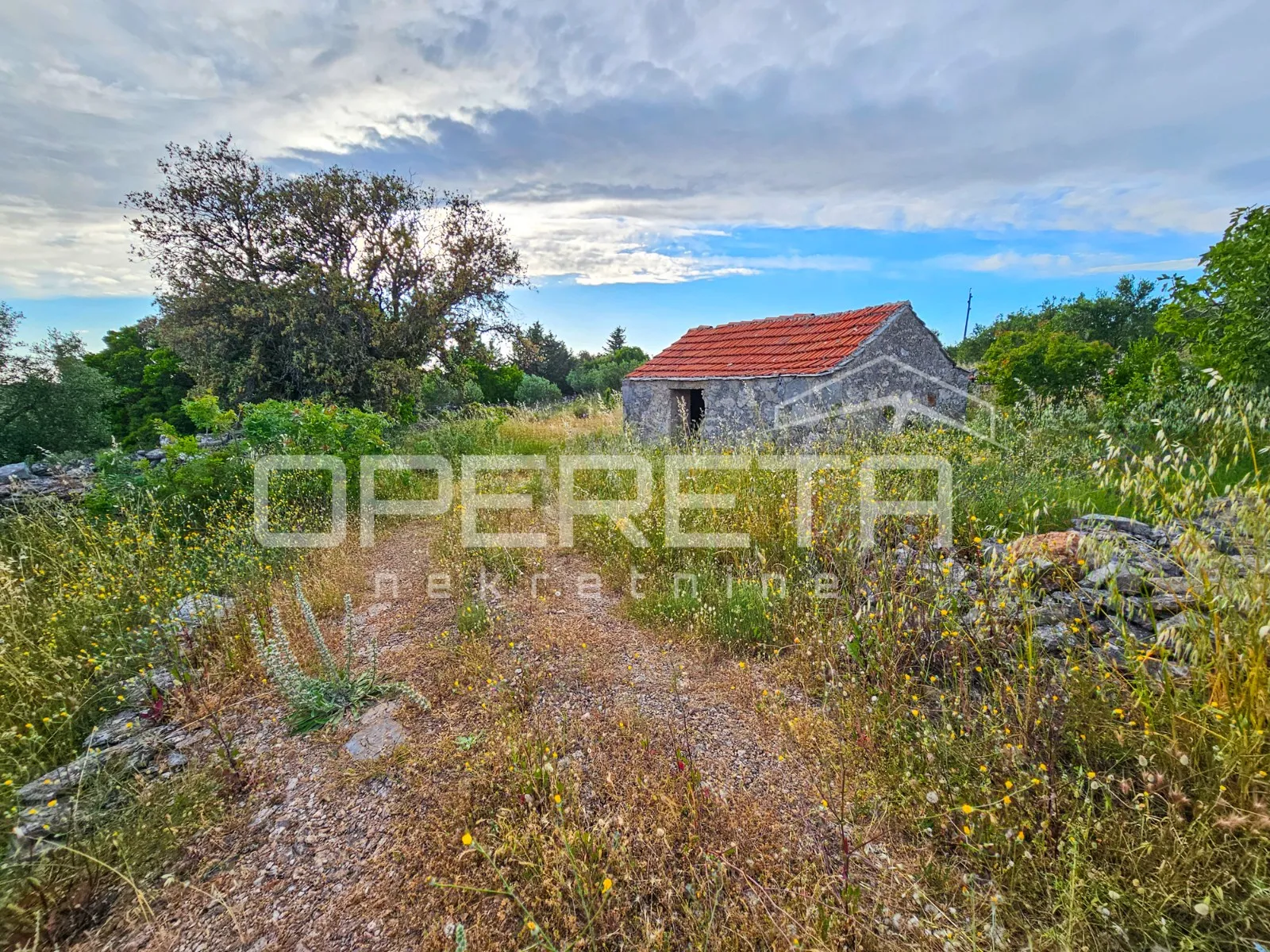 veliko poljoprivredno imanje na vrhu hvara s panoramskim pogledom - slika 2