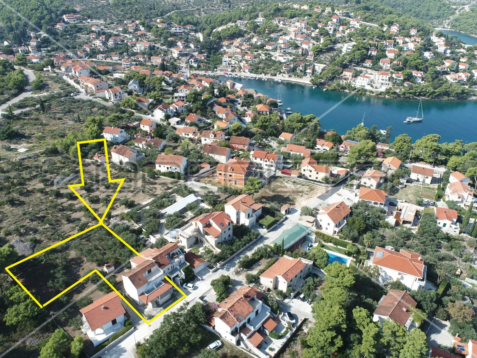 kamena apartmanska kuća s prekrasnim pogledom na more i maslinikom, splitska oto - slika 4