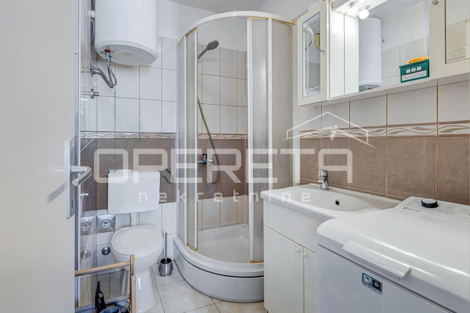 split centar (dobri) – 2 apartmana u jednom stanu / vrhunska investicija u srcu - slika 12