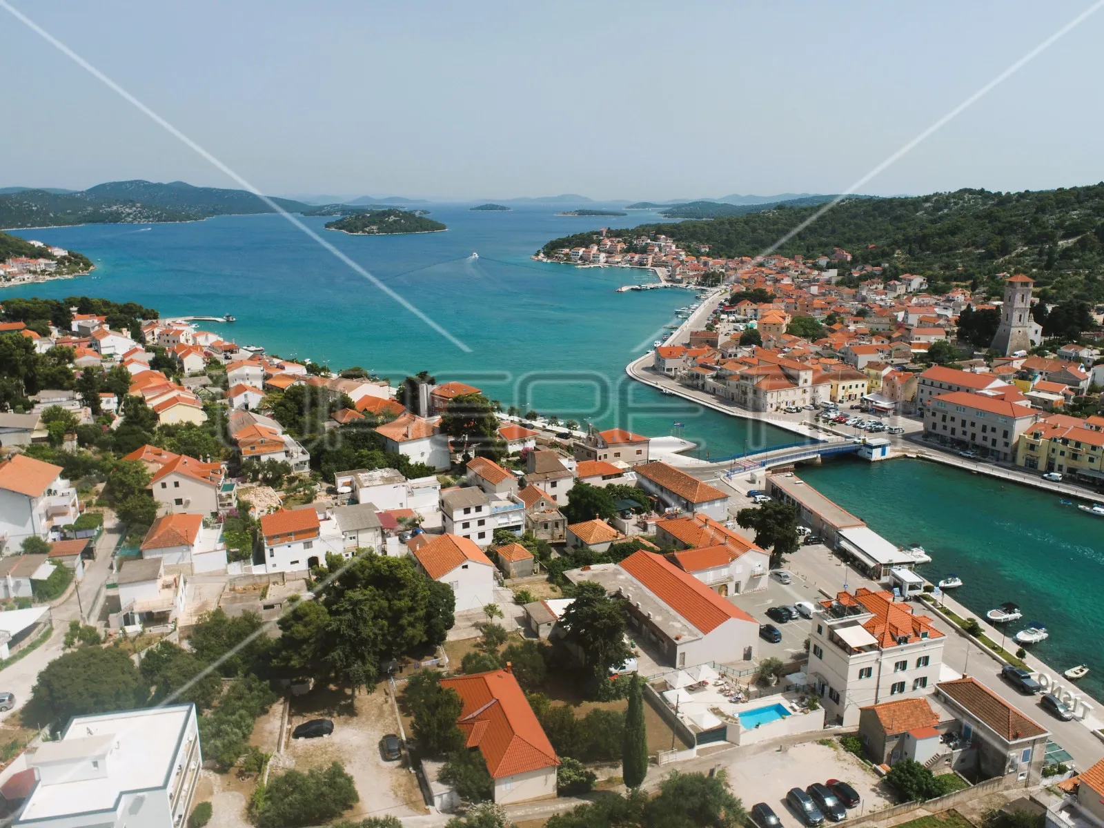 kuća s 4 apartmana, pogled na more, garaža, dvorište, tisno, 290 m2 - slika 12