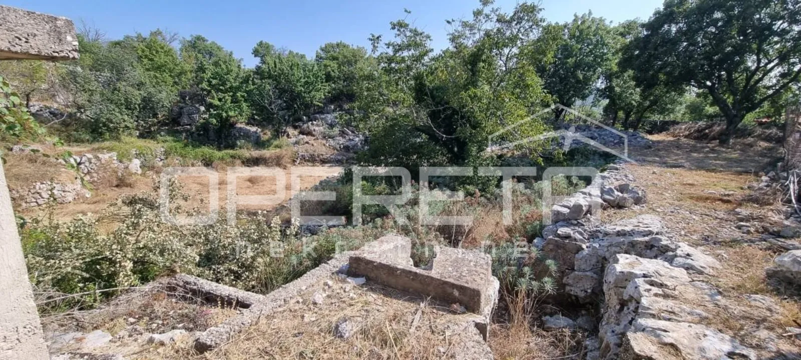 nedovršena kuća na braču – humac gornji na 1.820 m² zemljišta - slika 11