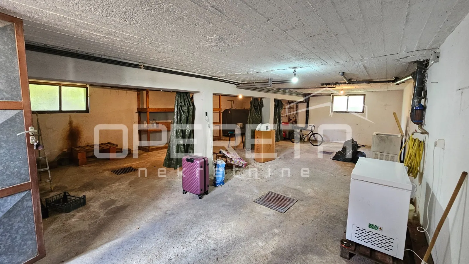 zadar – kuća s 2 trosobna stana (100 m²) i podrumom - slika 20