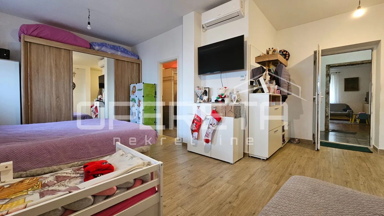zadar, centar - kuća s konobom, 20m od mora - slika 7