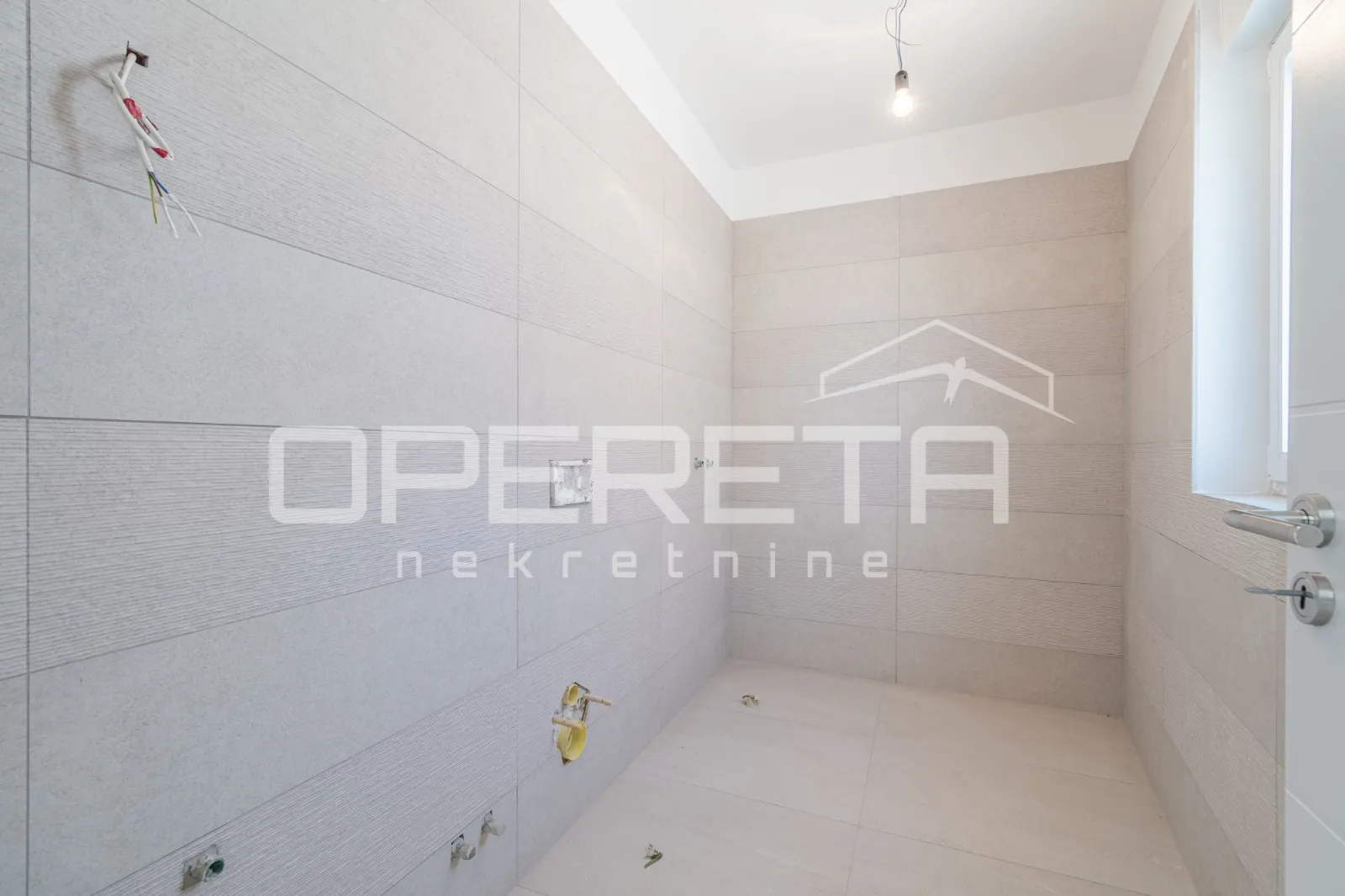 moderna dvojna kuća u ližnjanu s bazenom – savršena za odmor i investiciju! - slika 7