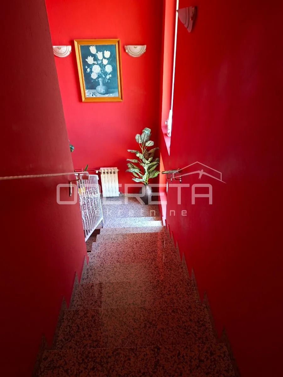 prodaja, kuća, centar, centar, samostojeća, 184m2 - slika 36