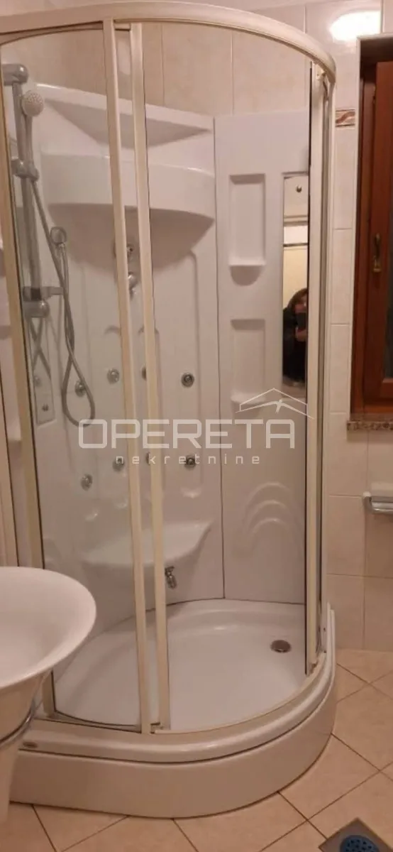 istra, rovinj, stan 27 m2 sa odvojenom sobom u blizini centra - slika 9