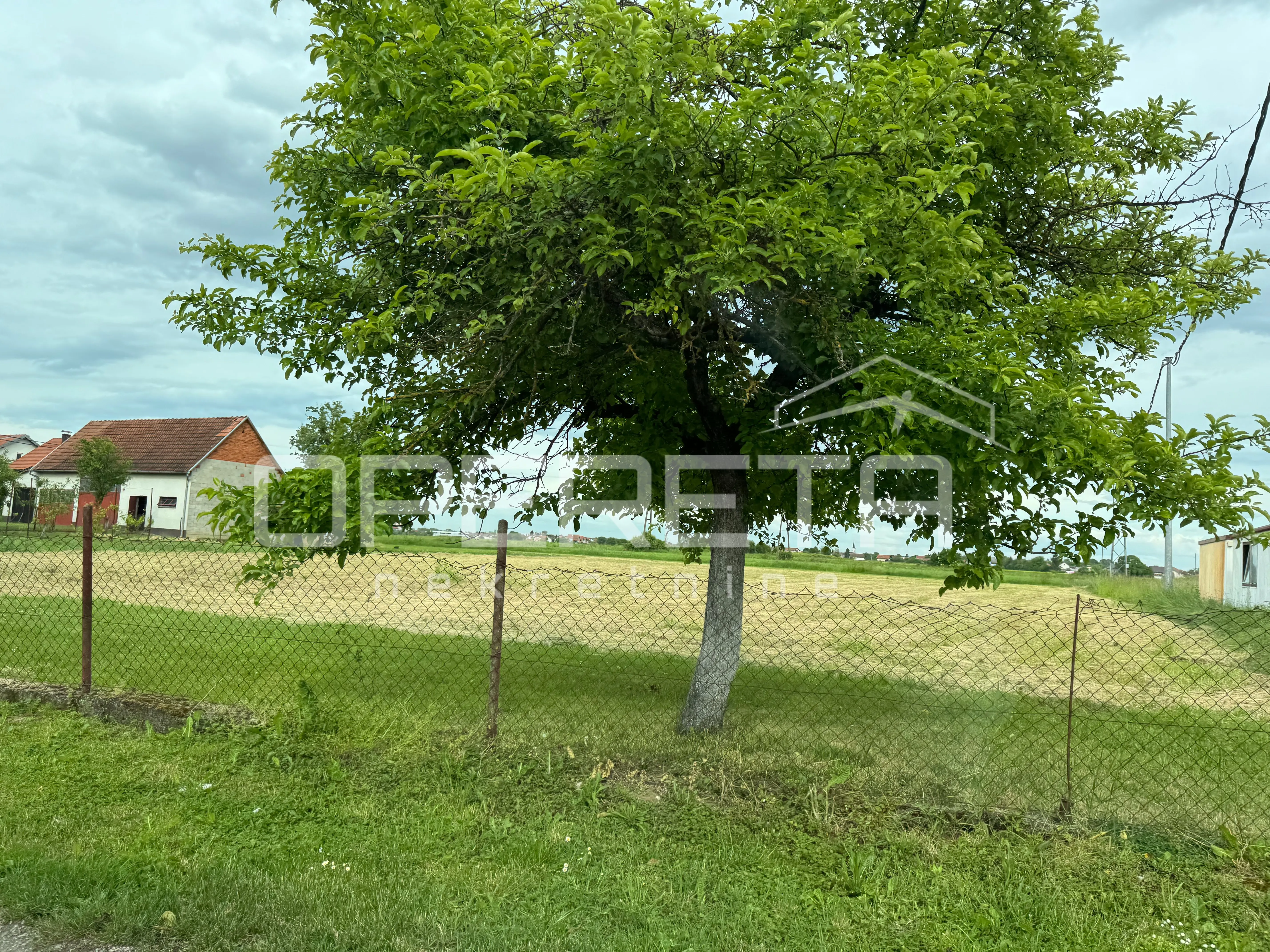 građevinsko zemljište za investiciju – mogućnost 4 višeobiteljske zgrade – lukav - slika 4