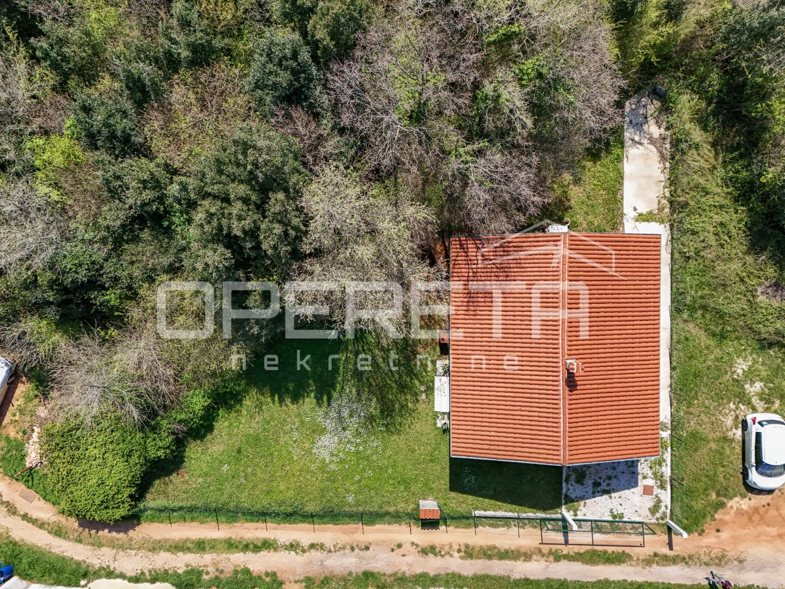 samostojeca prizmenica 84 m2 kod valture okružena zelenilom - slika 2