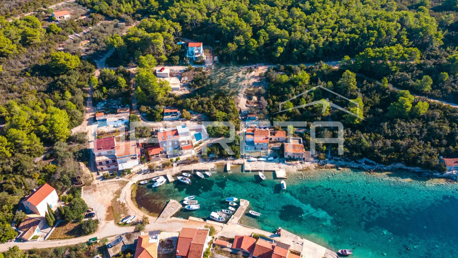 investicijska prilika: zemljište 680 m2, u mirnoj uvali tri porte - slika 2