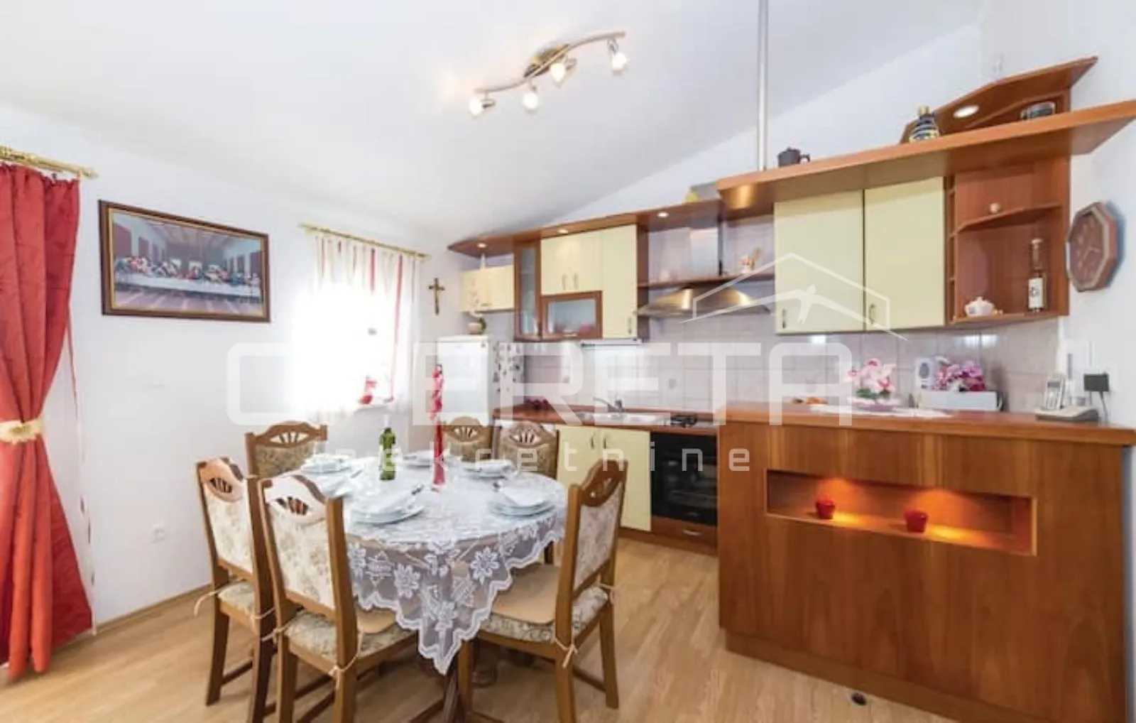 luksuzna vila s bazenom, pogledom na more i ljetnom kuhinjom u kaštelima - slika 13