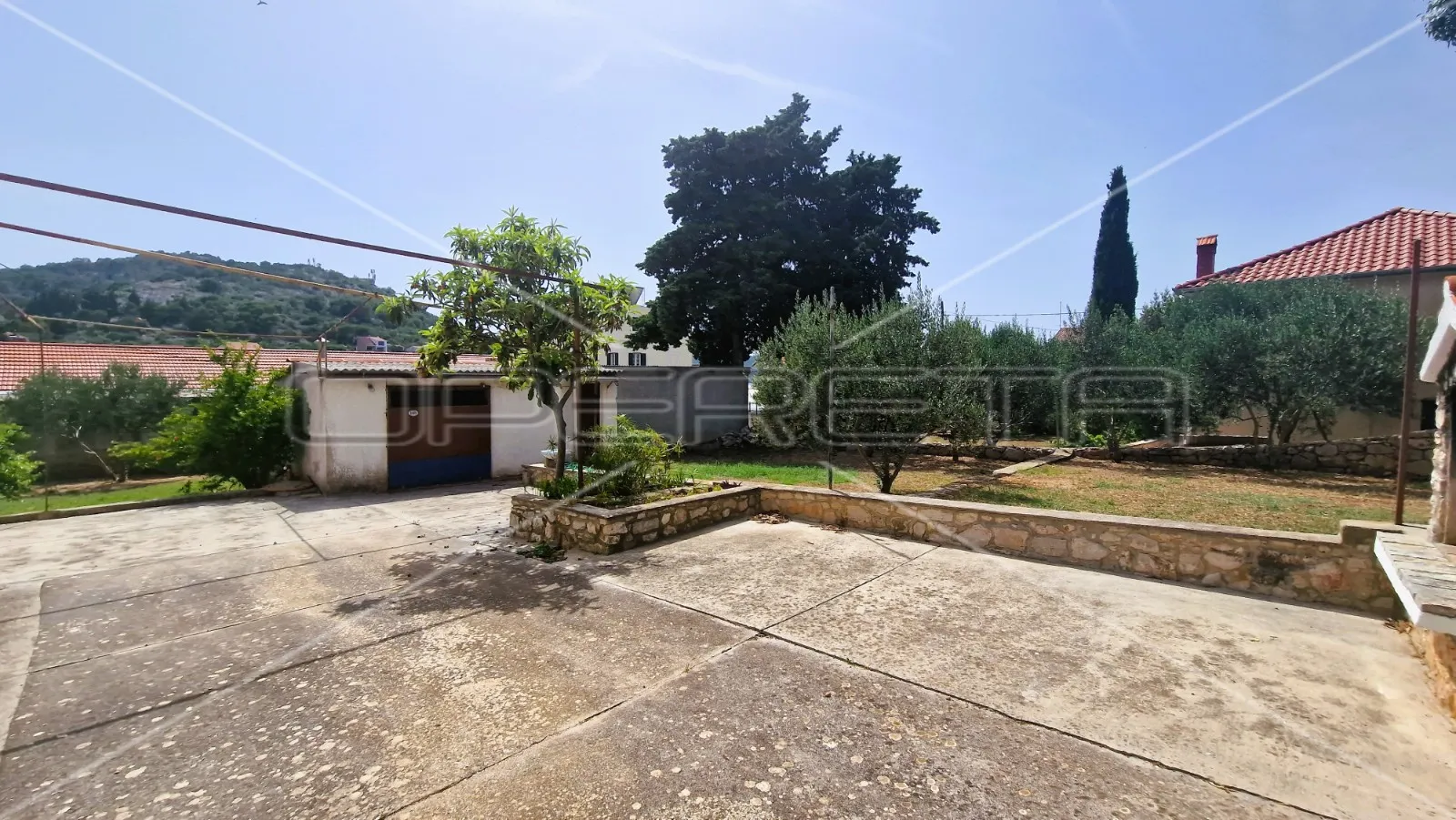 kuća s 4 apartmana, pogled na more, garaža, dvorište, tisno, 290 m2 - slika 5