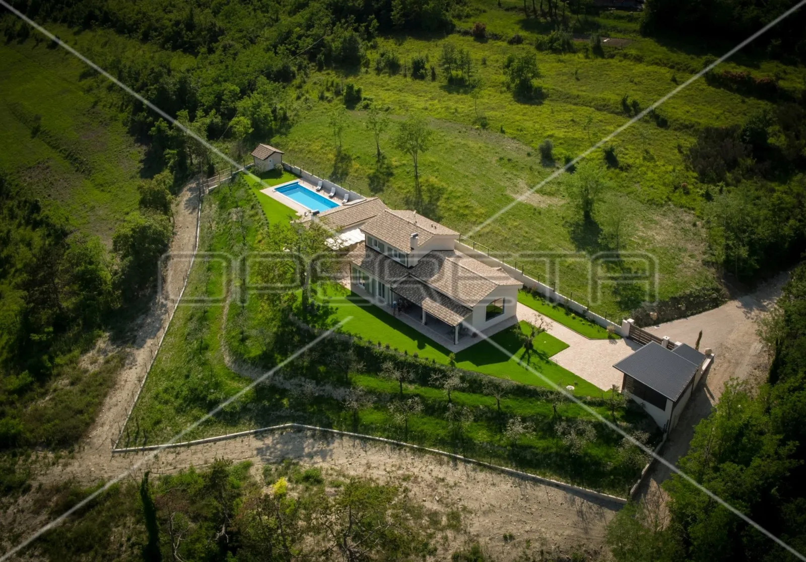 istra, grožnjan, luksuzna vila na osami sa panoramskim pogledom - slika 45