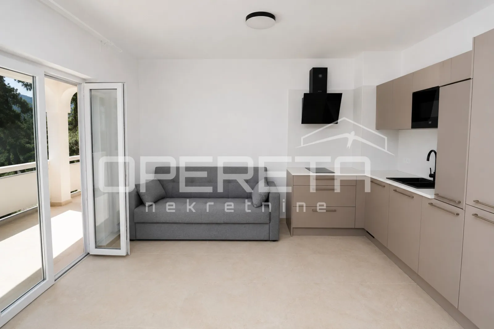 stara novalja - 6 etažiranih apartmana prvi red do mora - slika 9