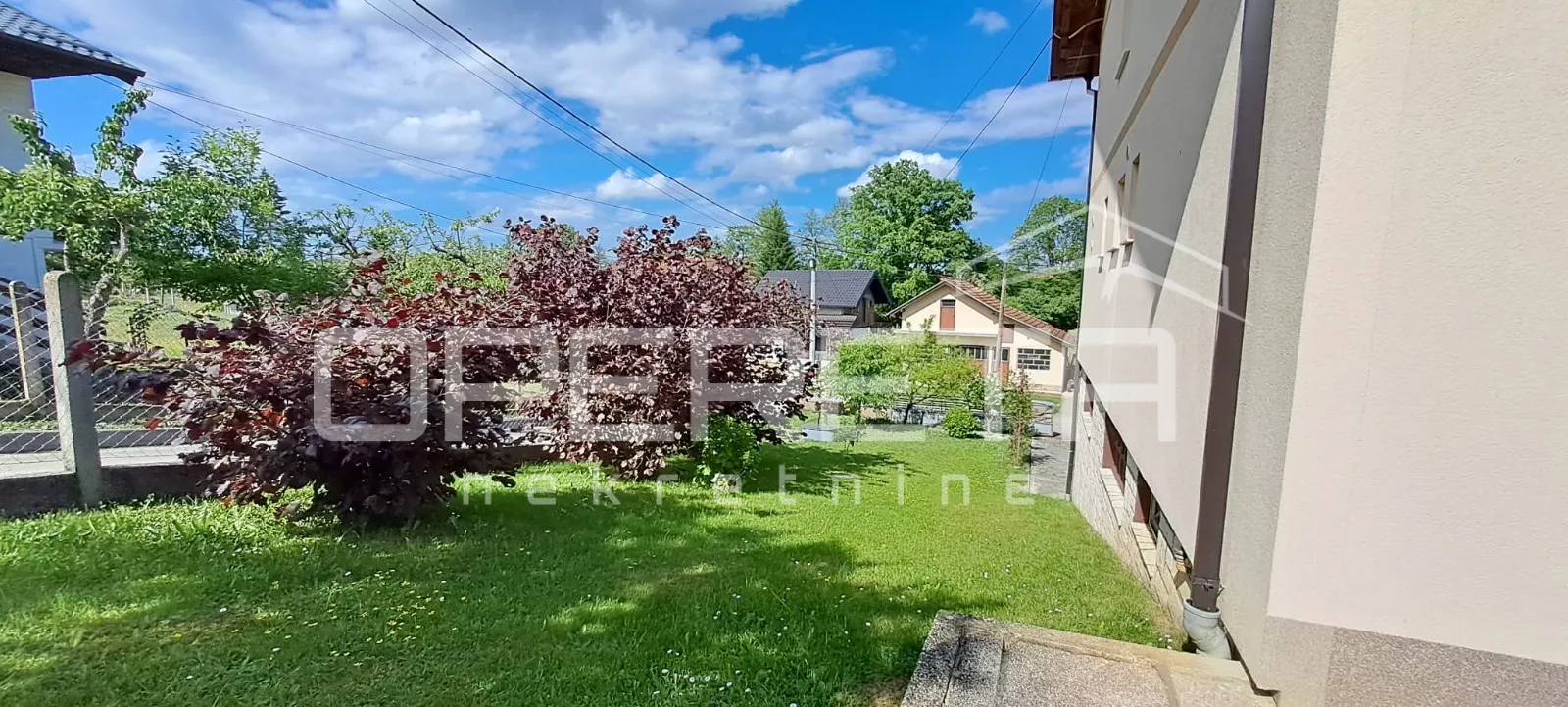 velika kuća s vrtom, garažom i potkrovljem za dodatni stan - slika 20