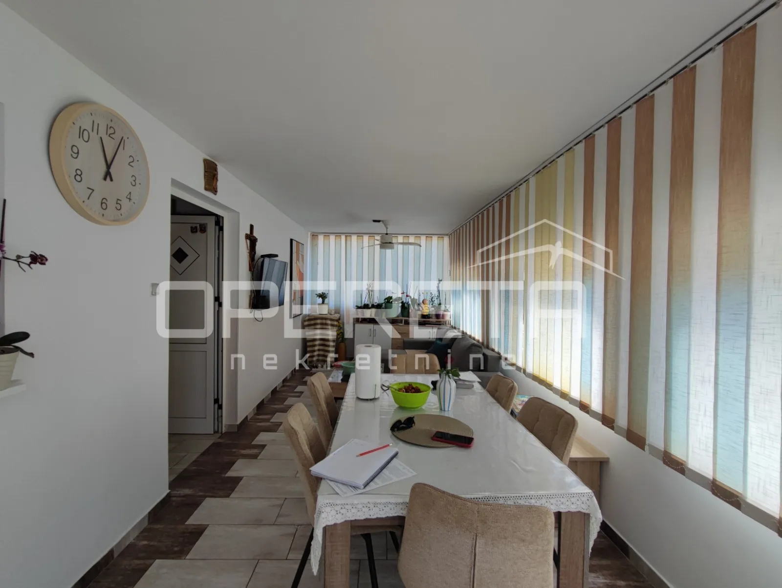 apartmanska kuća s četiri stambene jedinice, 190 m², vir - slika 12