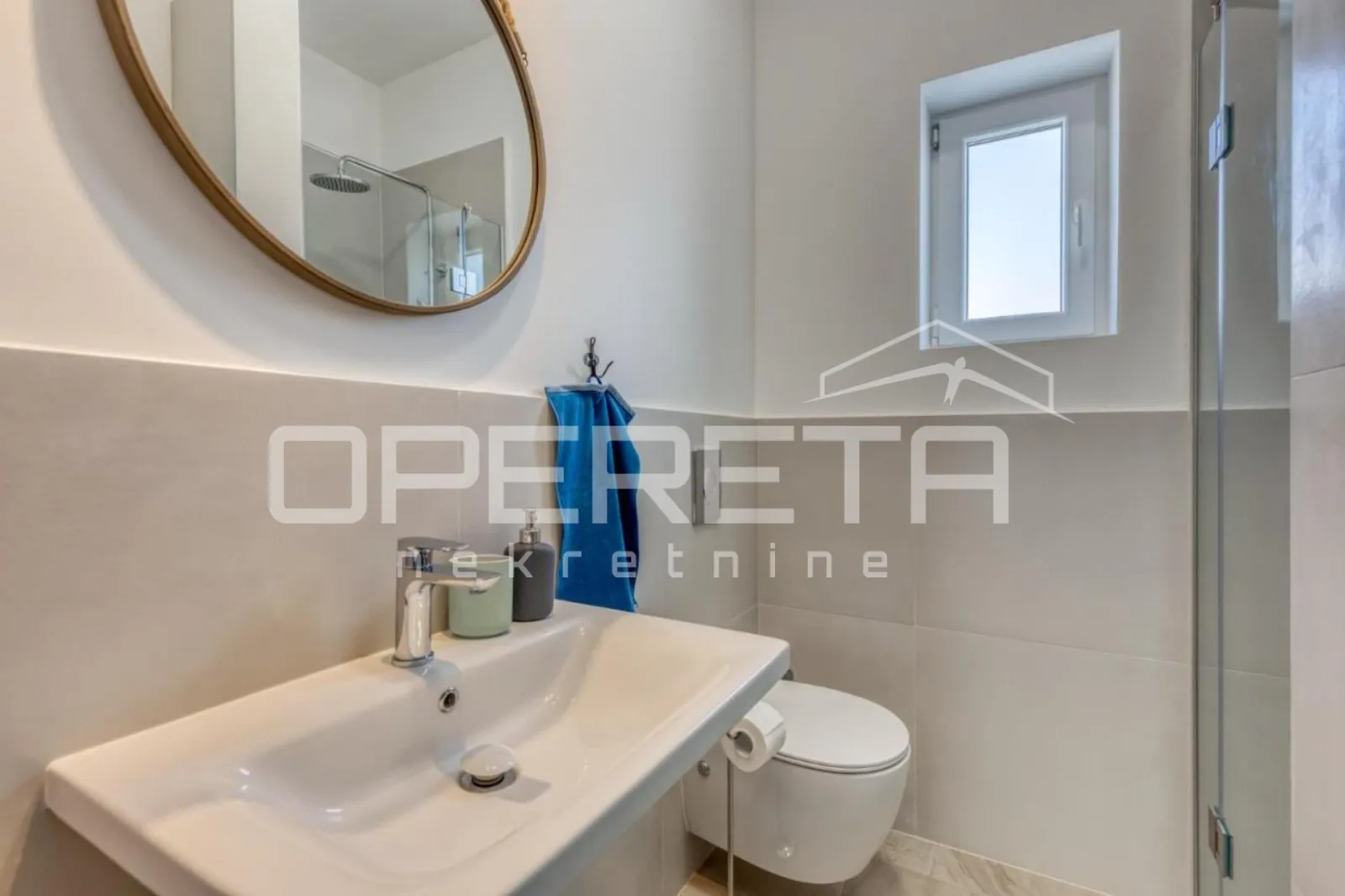 prava mediteranska vila, 250m2, s pogledom na more i unutarnjim, grijanim bazeno - slika 16