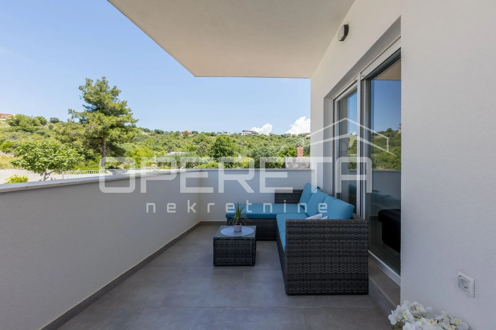 kuća s 5 stanova, 90 m od mora, rogoznica - slika 9